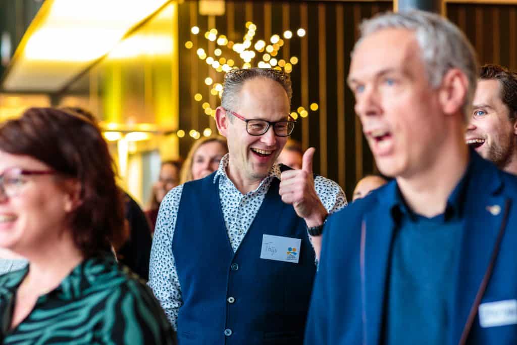 20190131-DVTO-149-150 Enthousiaste mensen bij teambuilding