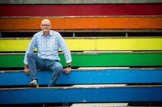 Stembevrijder Lambert op een tribune