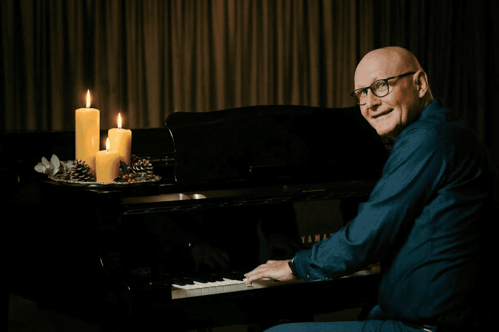 Lambert speelt piano kaarsen op de vleugel