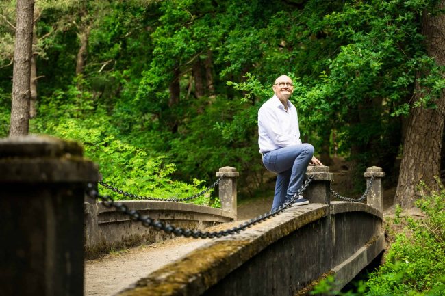 Stembevrijder Lambert op brug